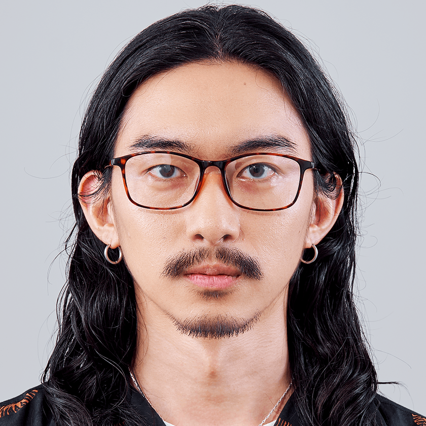 男性のメガネ装着イメージ